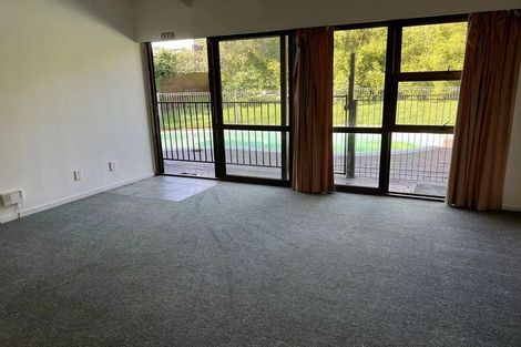 Photo of property in 24 Bond Crescent, Forrest Hill, Auckland, 0620
