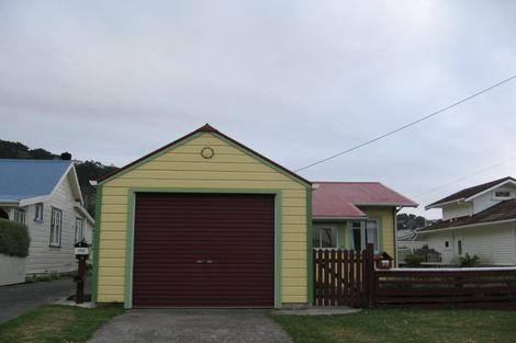 Photo of property in 20 Mantell Street, Seatoun, Wellington, 6022