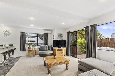 Photo of property in 49u3 Ranui Terrace, Tawa, Wellington, 5028