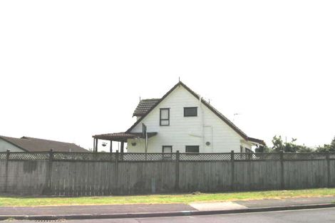 Photo of property in 1/107 Santiago Crescent, Unsworth Heights, Auckland, 0632