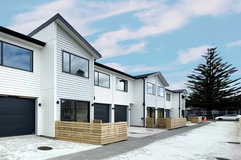 Photo of property in 22 Royton Avenue, Mangere East, Auckland, 2024
