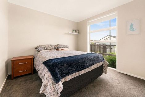 Photo of property in 27 Empire Crescent, Papamoa, 3118