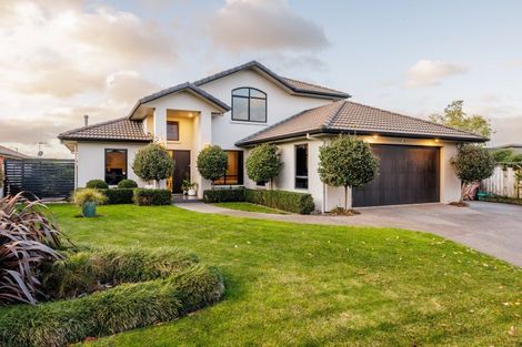 Photo of property in 8 Shalimar Place, Huntington, Hamilton, 3210