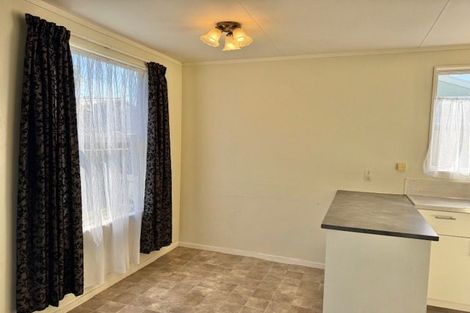 Photo of property in 2 Harold Lane, Dinsdale, Hamilton, 3204
