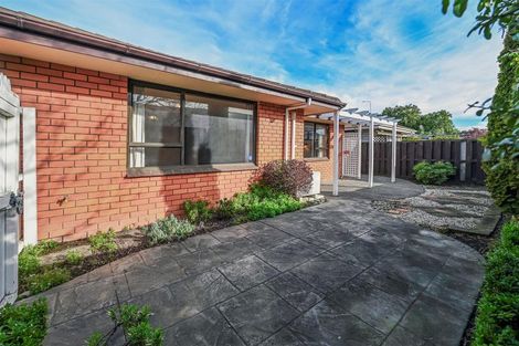 Photo of property in 22 Lake Terrace Road, Burwood, Christchurch, 8061