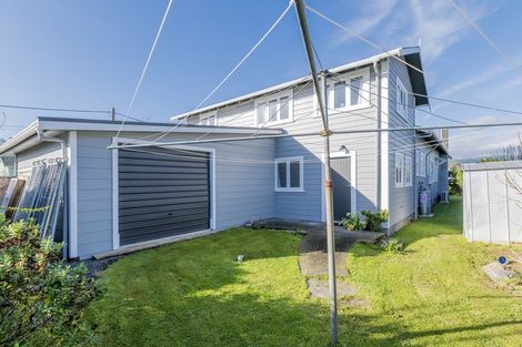 Photo of property in 1 Oriel Place, Levin, 5510