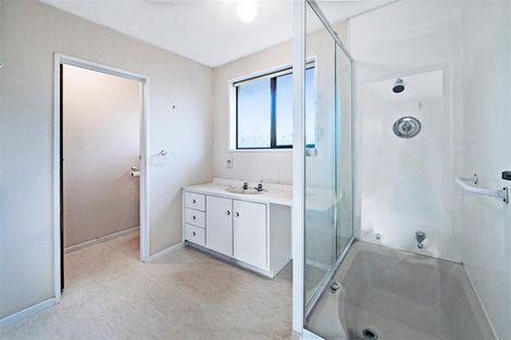 Photo of property in 22 Lake Terrace Road, Burwood, Christchurch, 8061