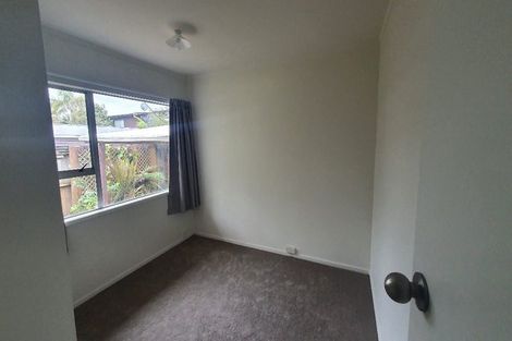 Photo of property in 24 Walton Street, Red Beach, 0932