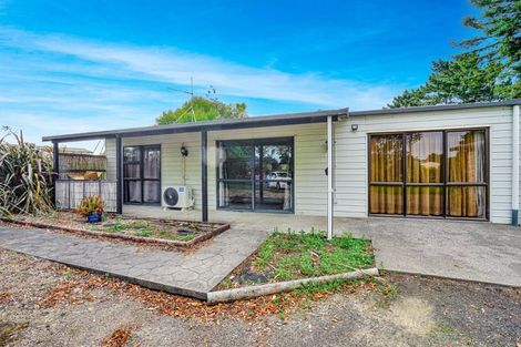 Photo of property in 4 Country Club Lane, Waiuku, 2123