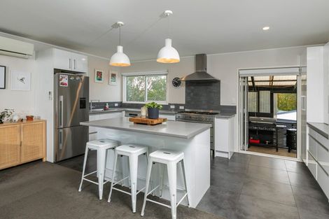 Photo of property in 1 Luanda Drive, Ranui, Auckland, 0612