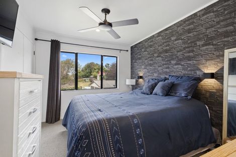 Photo of property in 24 Cemetery Road, Waiuku, 2123