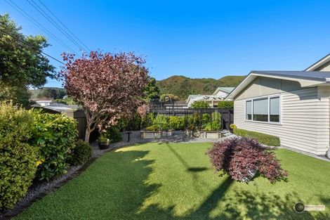 Photo of property in 40 Saint Ronans Avenue, Waterloo, Lower Hutt, 5011
