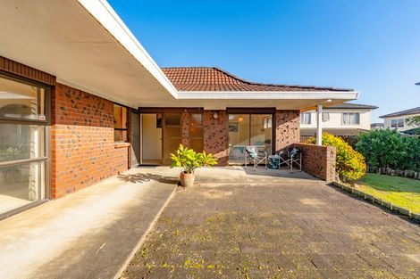 Photo of property in 2/58 Birdwood Avenue, Papatoetoe, Auckland, 2025