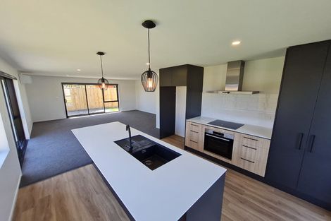 Photo of property in 22 Eileen Way, Rolleston, 7615