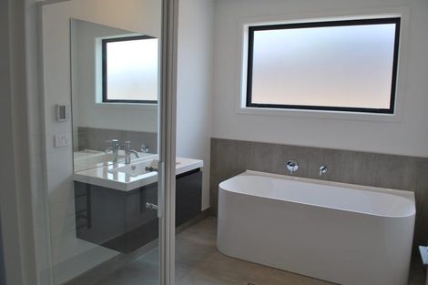 Photo of property in 41 Shepherd Road, Jacks Point, Queenstown, 9371