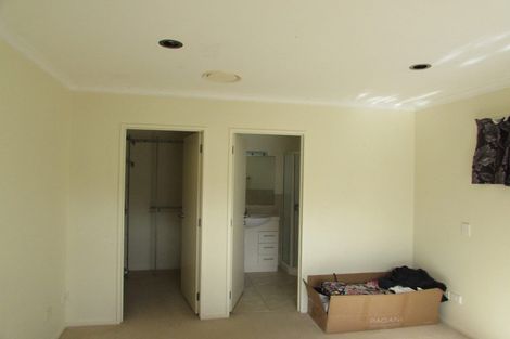 Photo of property in 60 South Kensington Way, Henderson, Auckland, 0612