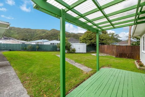 Photo of property in 51 Russell Road, Wainuiomata, Lower Hutt, 5014