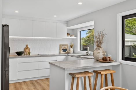 Photo of property in 15 Oakfield Street, Burnside, Christchurch, 8053