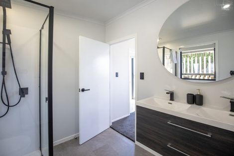 Photo of property in 14 Whaanga Road, Raglan, 3297