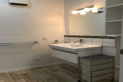 Photo of property in 32a Taylor Road, Mangere Bridge, Auckland, 2022