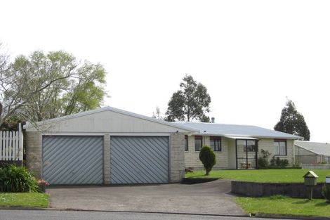 Photo of property in 2/7 Rangiora Place, Inglewood, 4330