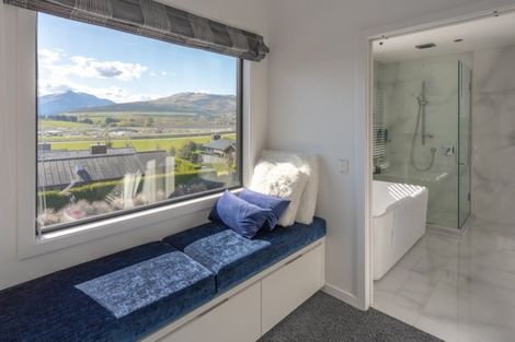 Photo of property in 27 Rannoch Drive, Jacks Point, Queenstown, 9371