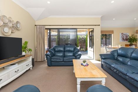 Photo of property in 6b Neeve Place, Taradale, Napier, 4112