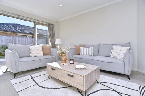 Photo of property in 3 Reeves Road, Rangiora, 7400