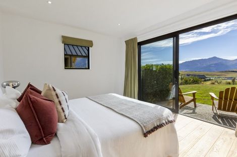 Photo of property in 3 Pioneer Court, Jacks Point, Queenstown, 9371