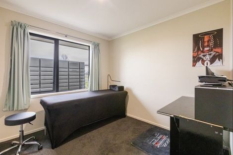 Photo of property in 92 Belgrove Drive, Waipukurau, 4200