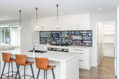 Photo of property in 18 Lilac Close, Cambridge, 3434