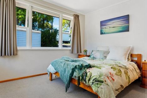 Photo of property in 50 Edmonton Road, Henderson, Auckland, 0612