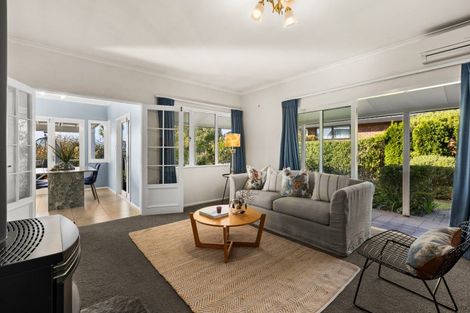 Photo of property in 1 Te Puna Place, Havelock North, 4130