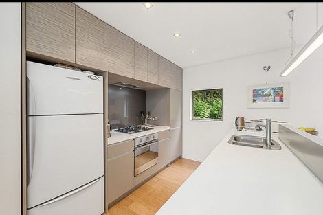 Photo of property in 22 Saddleback Grove, Karori, Wellington, 6012