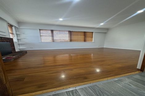 Photo of property in 211 Sturges Road, Henderson, Auckland, 0612