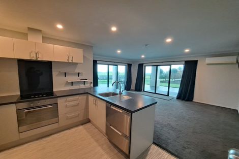 Photo of property in 1259 Devon Road, Sentry Hill, New Plymouth, 4373
