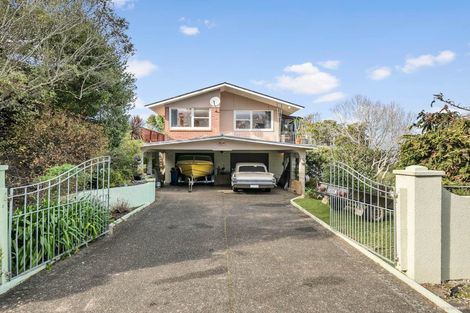 Photo of property in 20 Valley View Road, Glenfield, Auckland, 0629