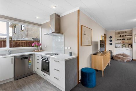 Photo of property in 120 Hargest Crescent, Saint Clair, Dunedin, 9012