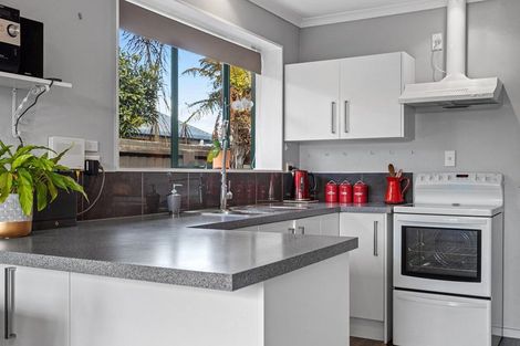 Photo of property in 16 Matthews Street, Kaiapoi, 7630