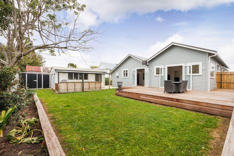 Photo of property in 7 Pirie Street, Palmerston North, 4410