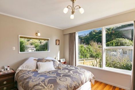 Photo of property in 5 Silverbirch Grove, Churton Park, Wellington, 6037