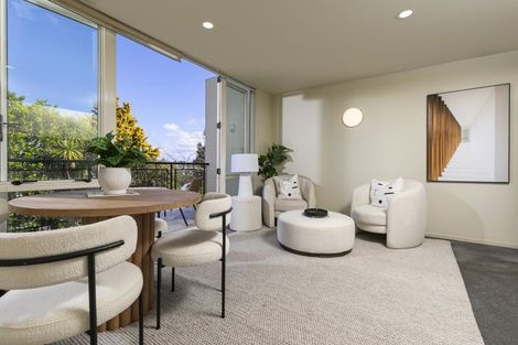 Photo of property in 1/166 Mokoia Road, Chatswood, Auckland, 0626