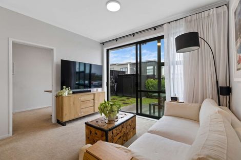 Photo of property in 30 Raranga Lane, Hobsonville, Auckland, 0616