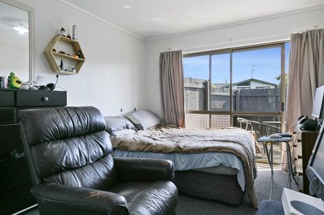 Photo of property in 2/23 Newberry Place, Richmond Heights, Taupo, 3330