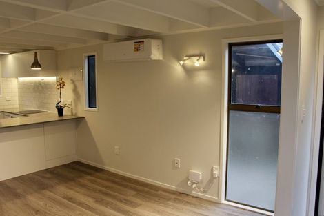 Photo of property in 2/75 Birkdale Road, Birkdale, Auckland, 0626