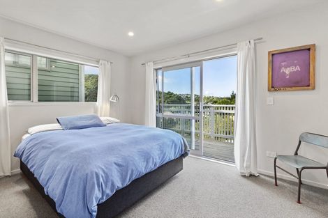 Photo of property in 16a Rarangi Way, Owhiro Bay, Wellington, 6023