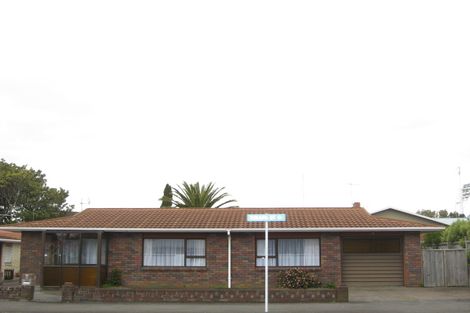 Photo of property in 13a Tukapa Street, Westown, New Plymouth, 4310