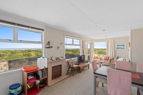 Photo of property in 7 Kent Avenue, Waitarere Beach, Levin, 5510