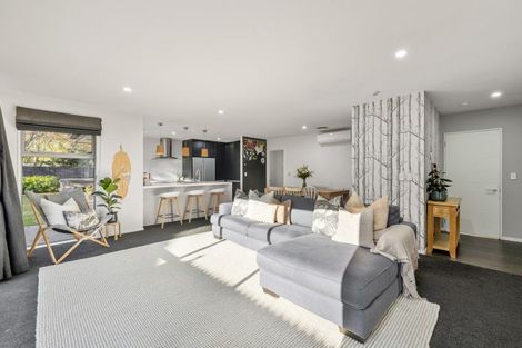 Photo of property in 33 Broadhaven Avenue, Parklands, Christchurch, 8083