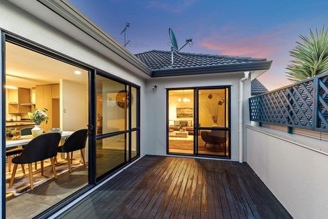 Photo of property in 23 Kerlin Crescent, West Harbour, Auckland, 0618